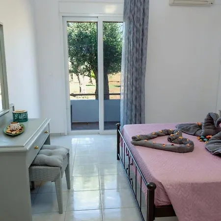 Atlantic Cave Haven-seaside, Fully Equipped * Kolímbia